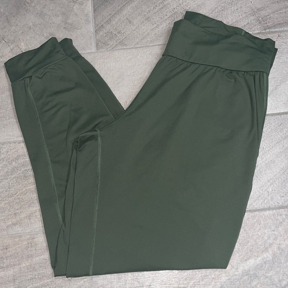Under Armour Loose Fit AllSeason Gear Joggers, Women’s Size L